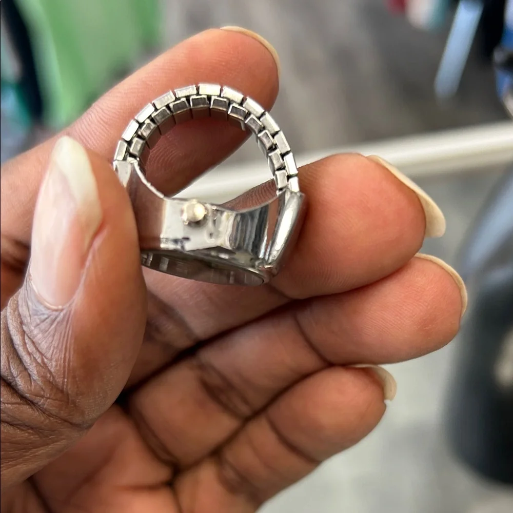 Silver and Green Ring 💍 Watch